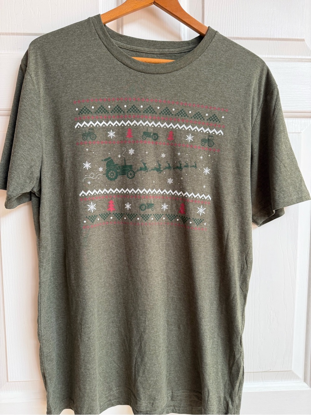 Men's Olive Green Holiday Graphic Short Sleeve Tee by